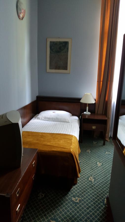 Hotel Restauracja Pustelnik Wisla Mala Exteriör bild