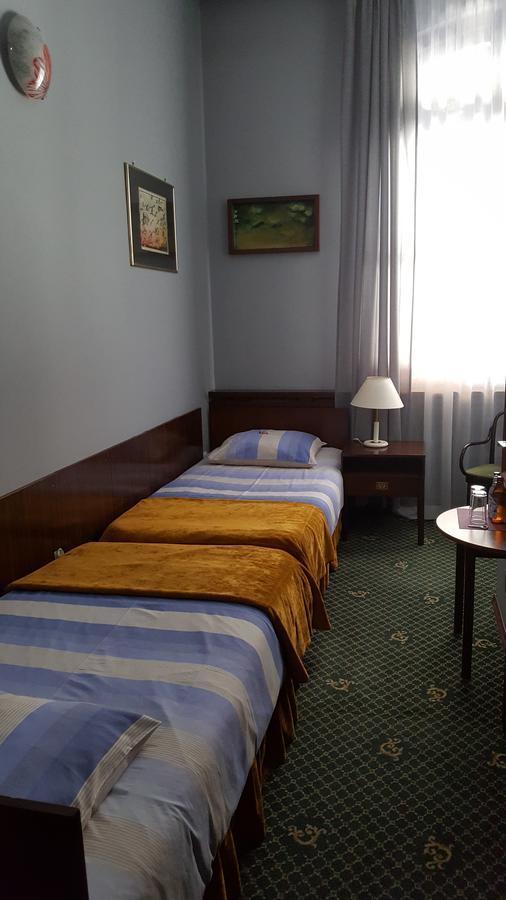 Hotel Restauracja Pustelnik Wisla Mala Exteriör bild
